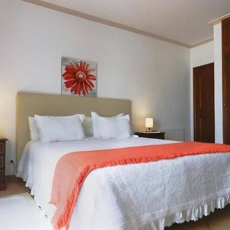 Residencia Julio Сагреш