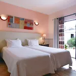 Konukevi Residencia Julio Sagres