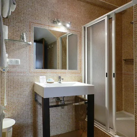 ゲストハウス Residencia Julio サグレス