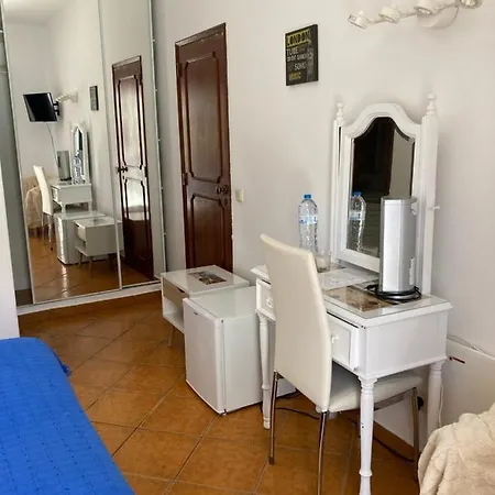 Residencia Julio 게스트하우스 사그레스